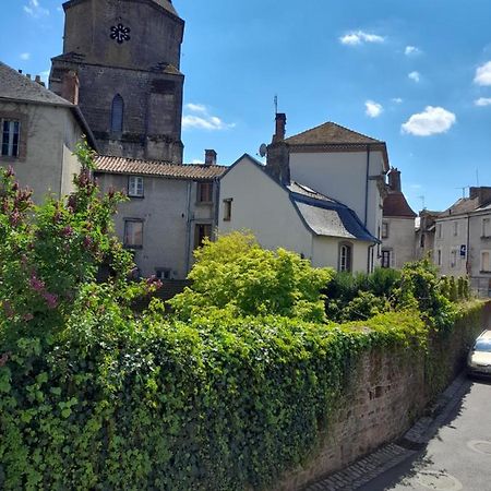 Maison En Ville Avec Terrasse Ensoleillee Et Wi-Fi Magnac-Laval Dış mekan fotoğraf
