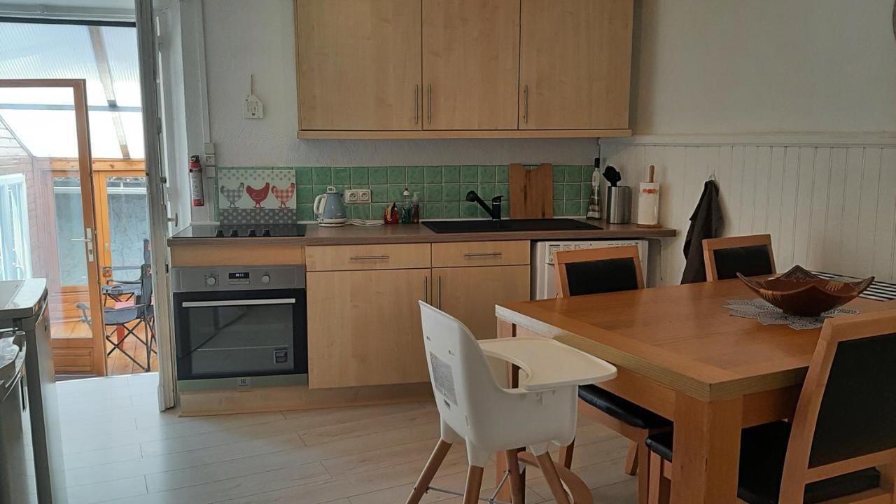 Maison En Ville Avec Terrasse Ensoleillee Et Wi-Fi Magnac-Laval Dış mekan fotoğraf