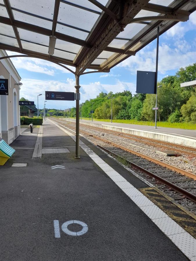 Maison Privee En Ville Avec Parking Et Wi-Fi Magnac-Laval Dış mekan fotoğraf