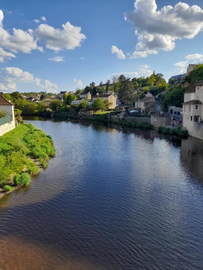 Maison En Ville Avec Terrasse Ensoleillee Et Wi-Fi Magnac-Laval Dış mekan fotoğraf