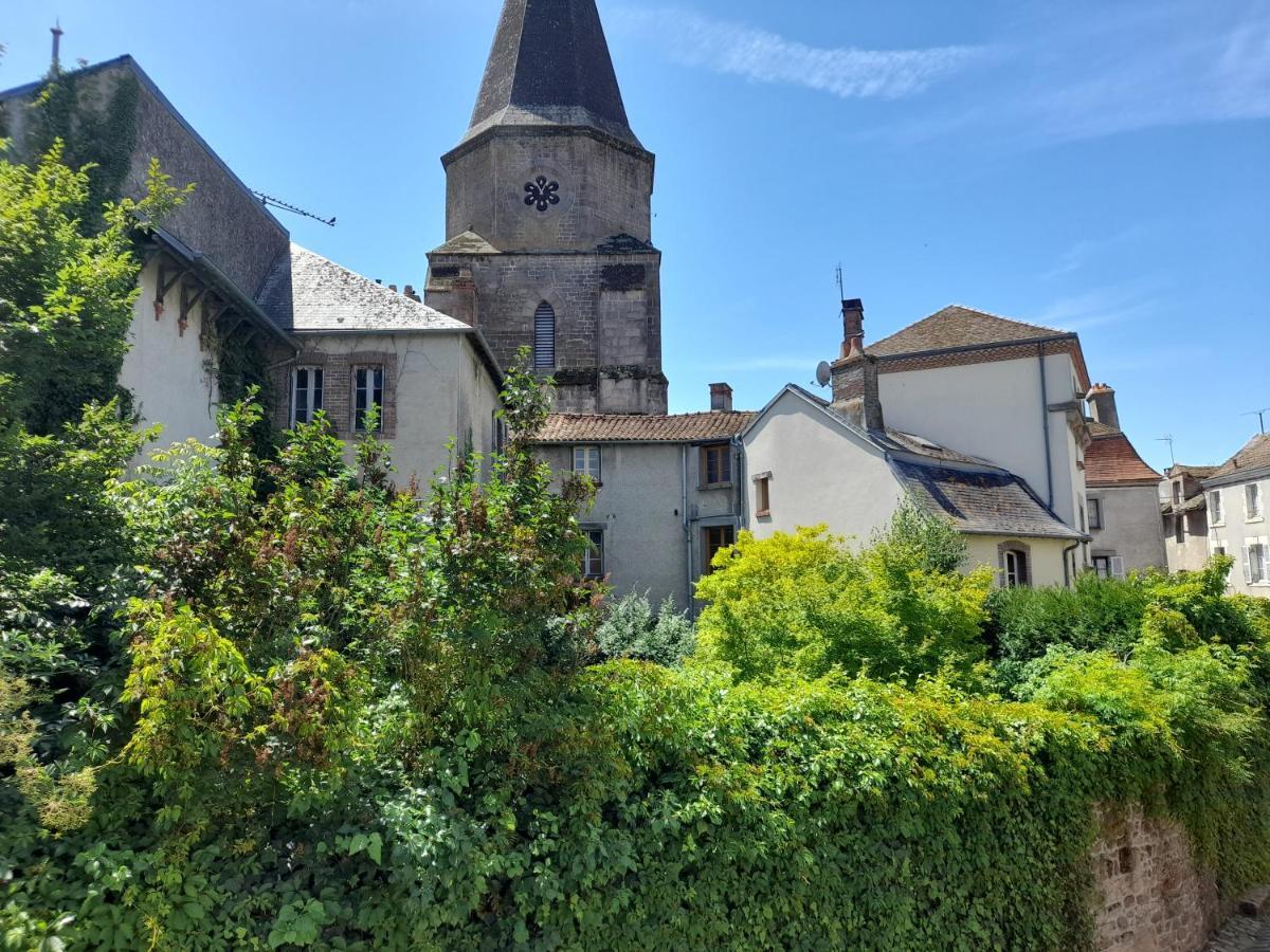 Maison En Ville Avec Terrasse Ensoleillee Et Wi-Fi Magnac-Laval Dış mekan fotoğraf