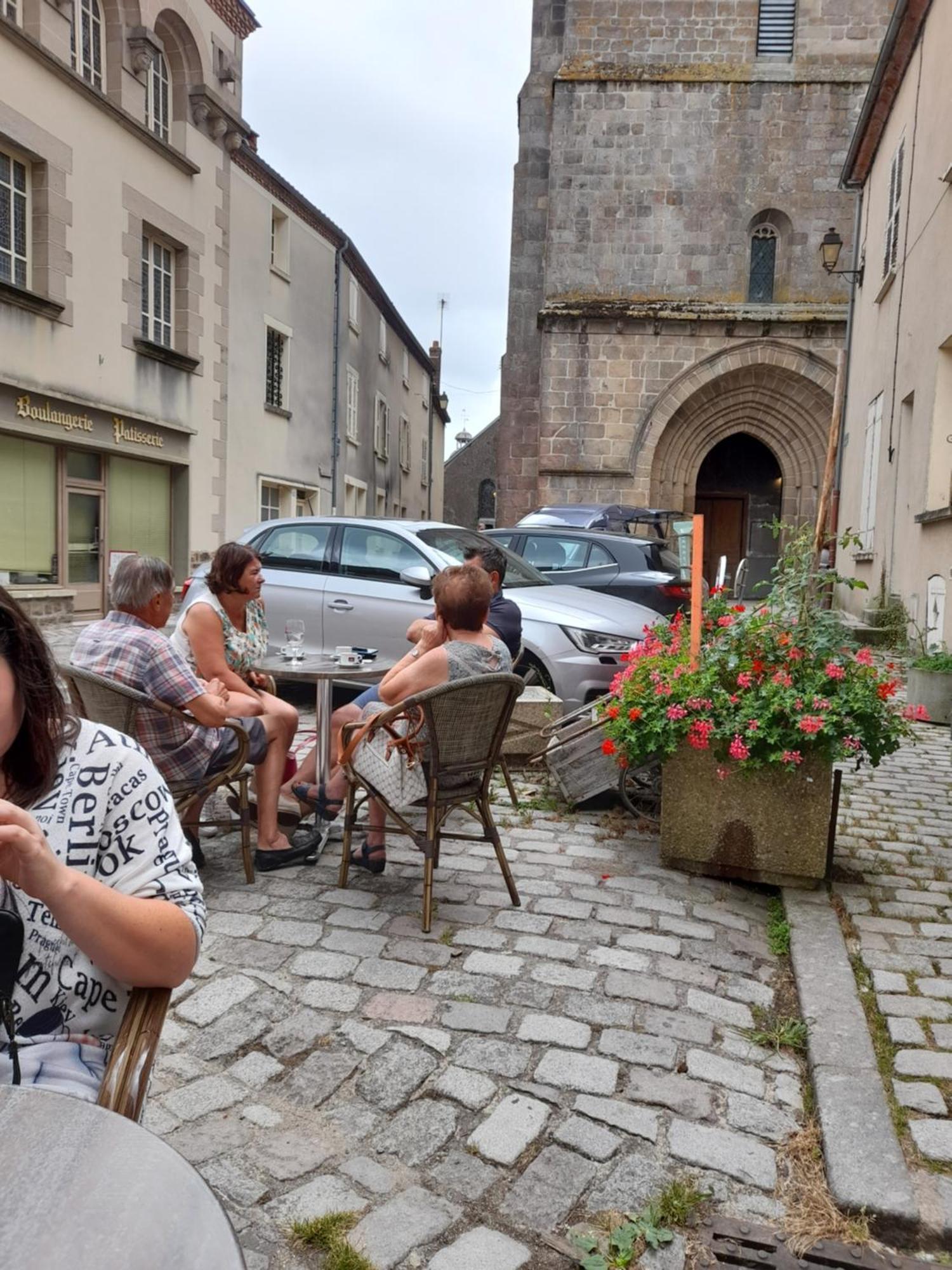 Maison En Ville Avec Terrasse Ensoleillee Et Wi-Fi Magnac-Laval Dış mekan fotoğraf