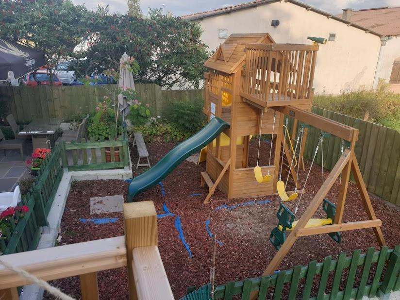 Maison En Ville Avec Terrasse Ensoleillee Et Wi-Fi Magnac-Laval Dış mekan fotoğraf
