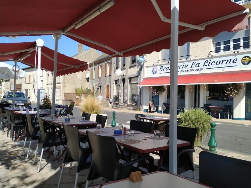 Maison En Ville Avec Terrasse Ensoleillee Et Wi-Fi Magnac-Laval Dış mekan fotoğraf