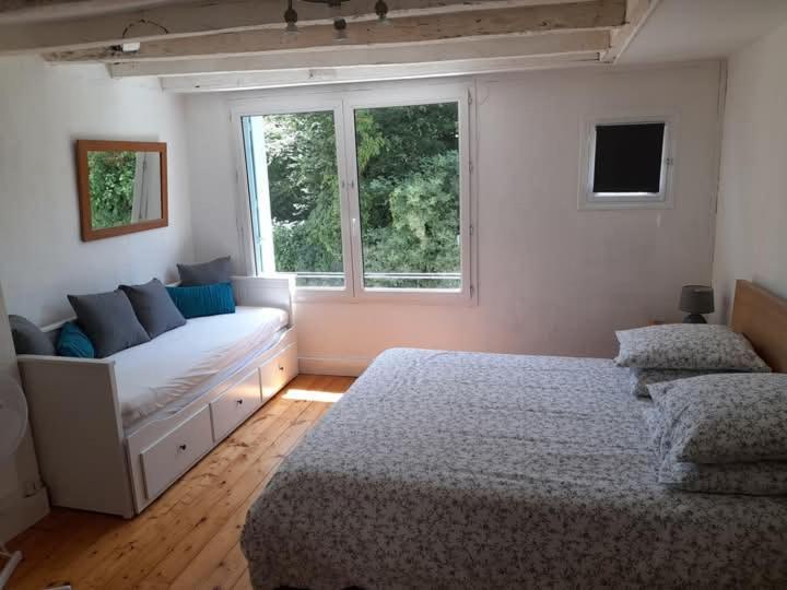 Maison En Ville Avec Terrasse Ensoleillee Et Wi-Fi Magnac-Laval Dış mekan fotoğraf